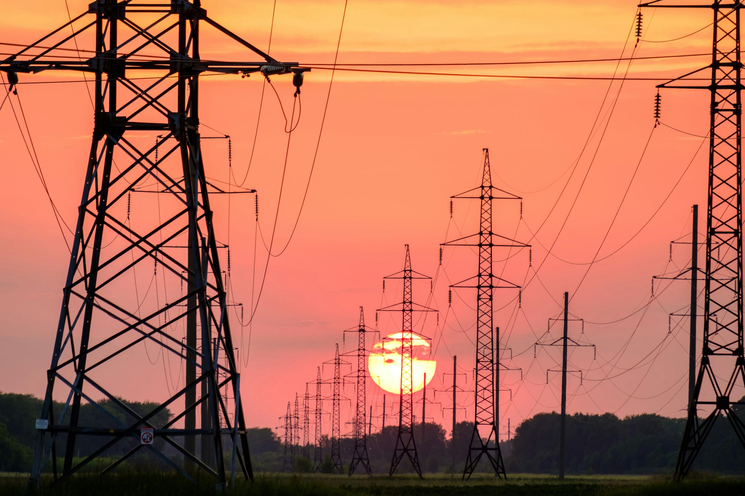 Estonian transmission system operator Elering is preparing a tender that could lead to up to eight new power plants being built in different parts of Estonia to help restart the electricity system after a major outage. Photo by Unsplash