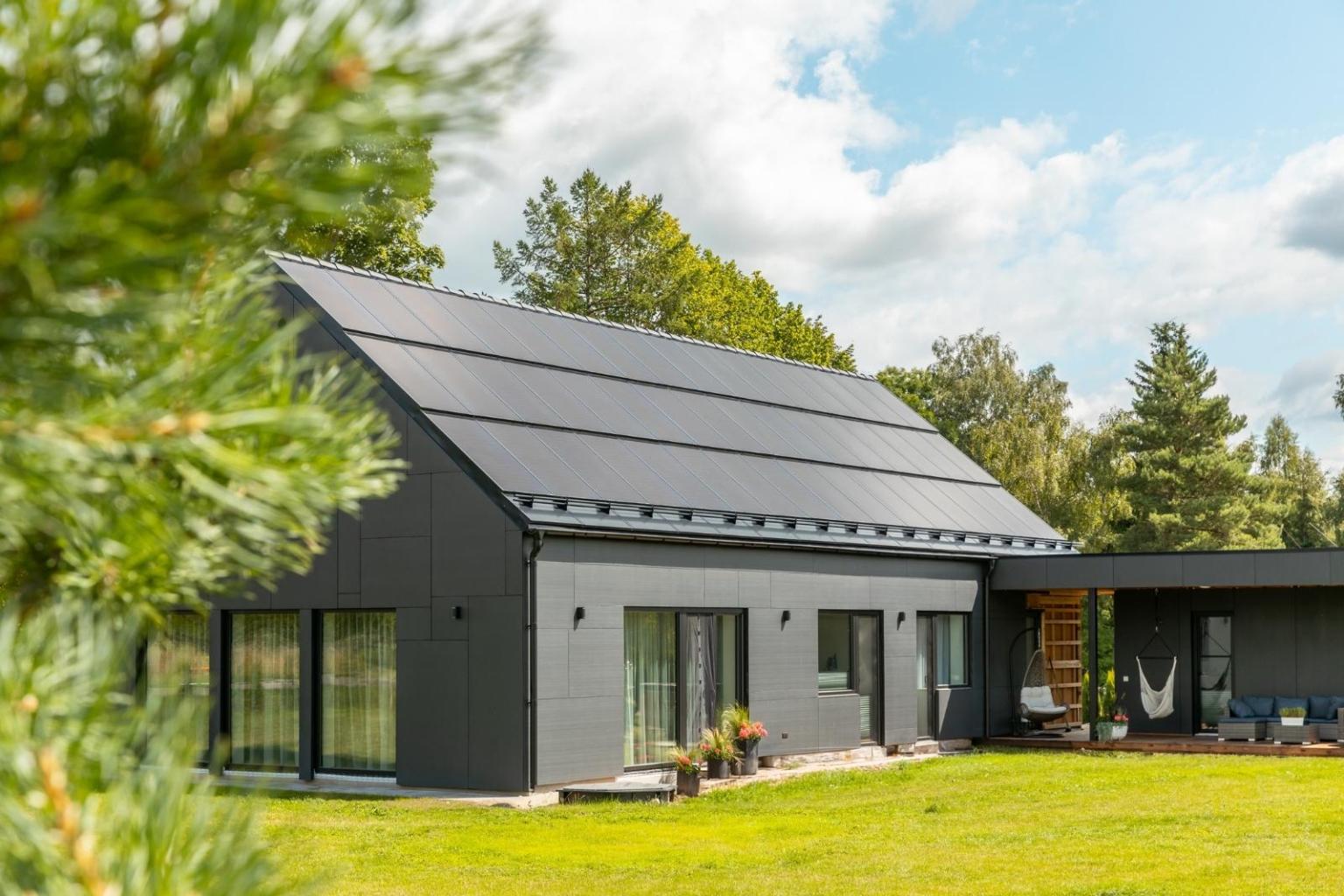 Photo inspiration: Solarstone Opens The Largest Solar Roof Factoy In Europe Photo Inspiration